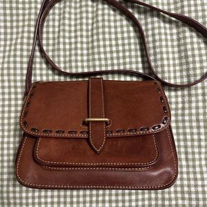 Dooney & Bourke Brown Leather Crossbody Bag with Classic Design